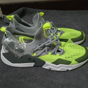 Nike Air Huarache Drift Wolf Gray Volt